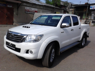 Тойота Hilux